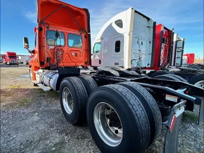 2018 FREIGHTLINER/MERCEDES CASCADIA 125