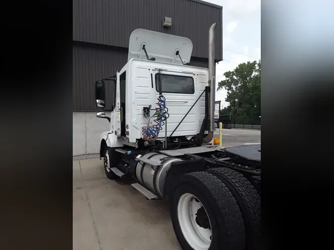 2016 VOLVO VNL42TRACTOR