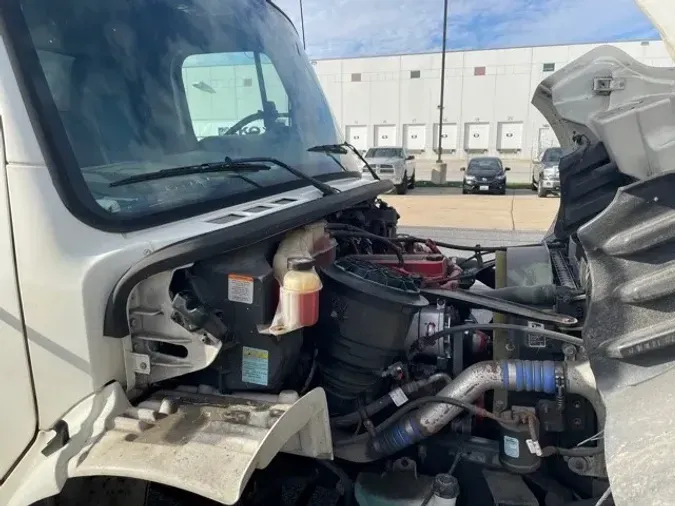 2018 Freightliner M2