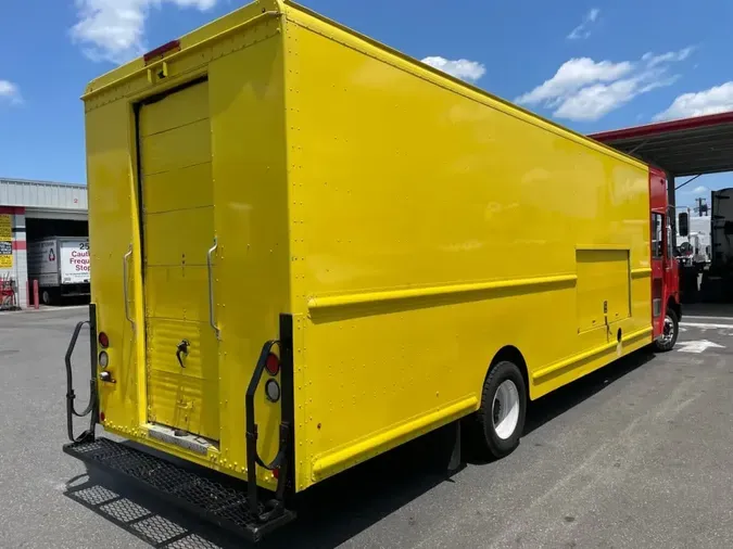 2017 FRTLR CUSTOM CHASSIS CORP MT55