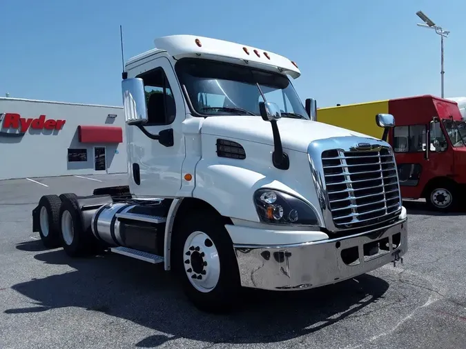 2018 FREIGHTLINER CASCADIA 113