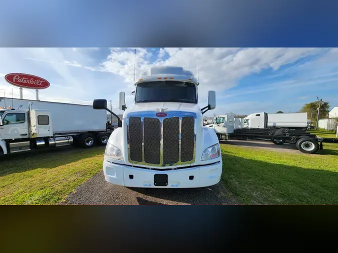 2022 Peterbilt 579