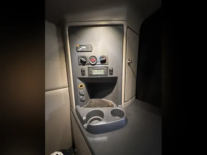 2022 Peterbilt 579cdcd8312767559f9af0d1f55852d33d3