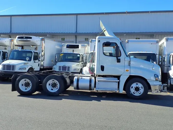 2019 FREIGHTLINER/MERCEDES CASCADIA 125cdcd93f9efd058daea14bc86604c55bd