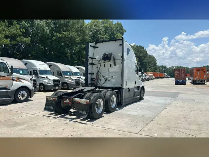 2022 Freightliner Cascadia 126