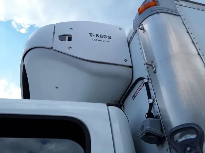 2017 FREIGHTLINER M2 106