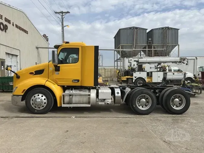 2017 PETERBILT 579