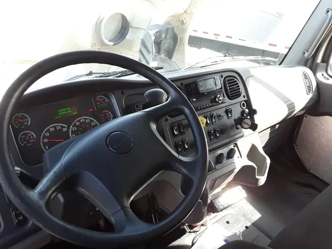 2019 FREIGHTLINER/MERCEDES M2 106