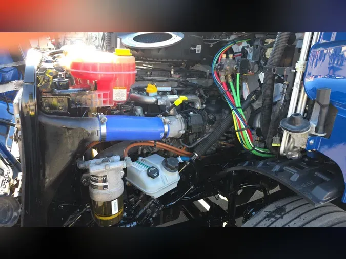 2020 Freightliner Cascadia 126