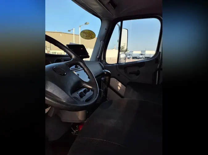 2020 FREIGHTLINER/MERCEDES M2 106