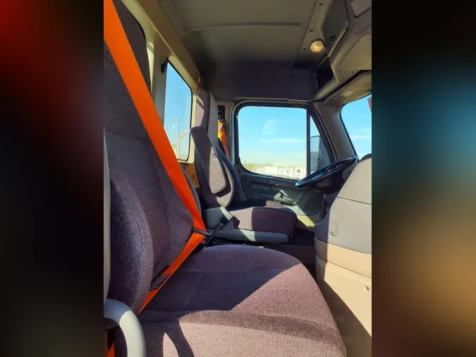2017 FREIGHTLINER/MERCEDES CASCADIA 125