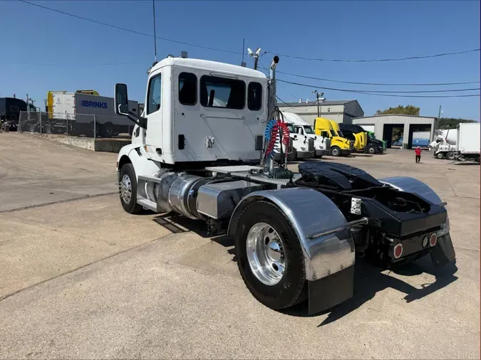 2017 Peterbilt 579