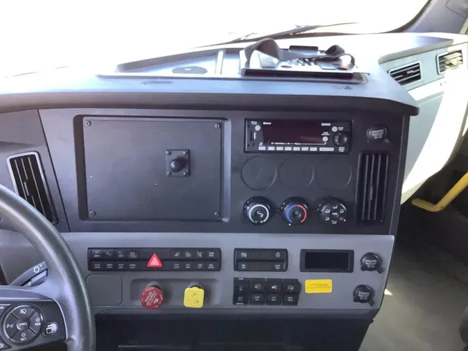 2022 Freightliner Cascadia 126cddeb1b10cf712246a38fd8db051e47c