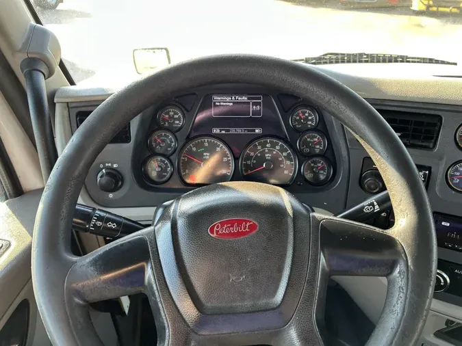 2019 Peterbilt 579