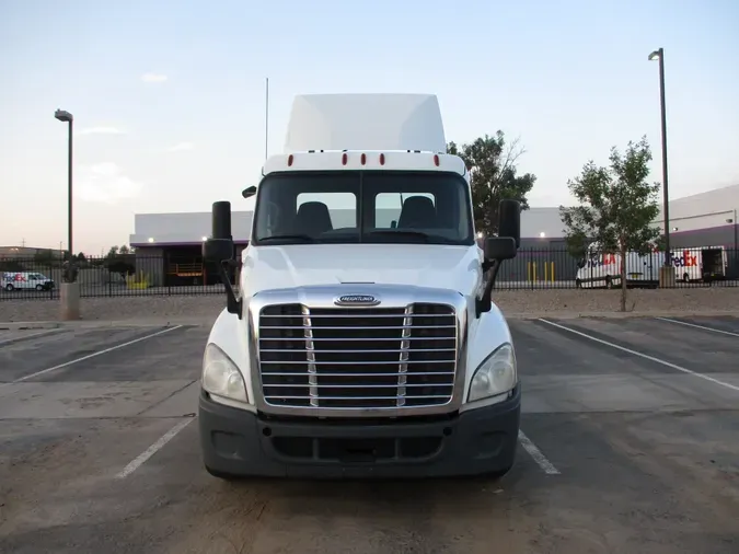 2018 FREIGHTLINER/MERCEDES CASCADIA 125