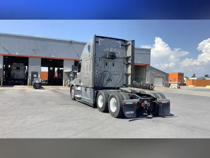 2022 Freightliner Cascadia 126