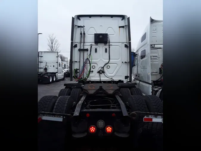 2020 FREIGHTLINER/MERCEDES CASCADIA 125