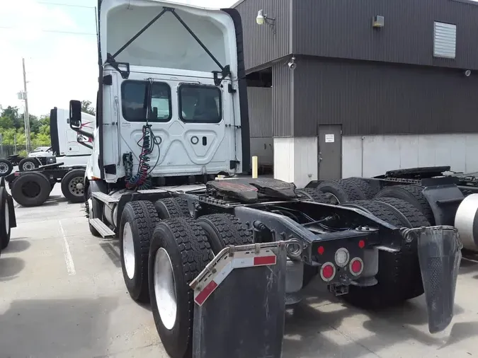 2019 FREIGHTLINER NEW CASCADIA 116