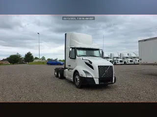 2018 Volvo VNL300