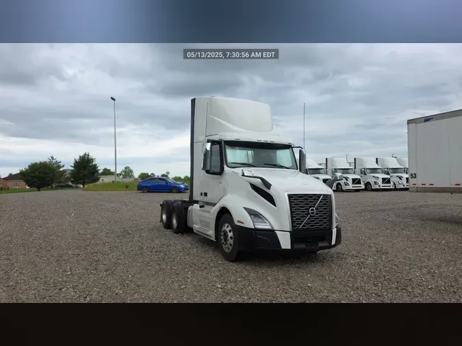 2018 Volvo VNL300cde806ec0f09858dd3ead55b9261baeb