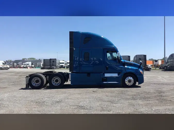 2023 Freightliner Cascadia 126