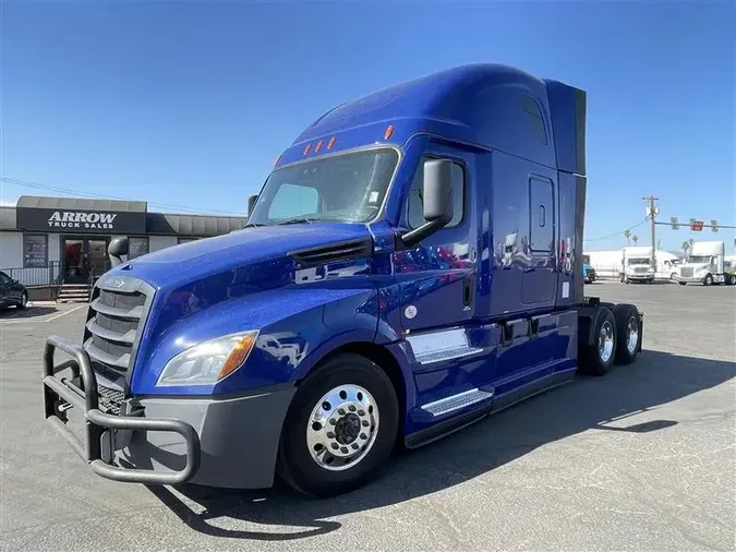 2021 FREIGHTLINER CA126