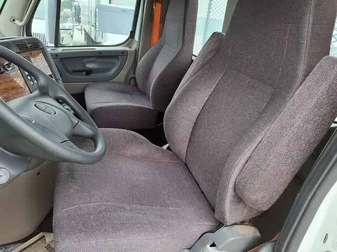 2017 FREIGHTLINER CASCADIA 113