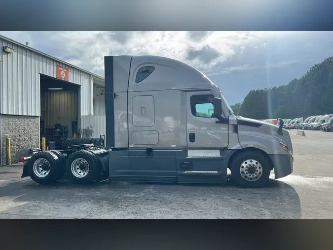 2024 Freightliner Cascadia
