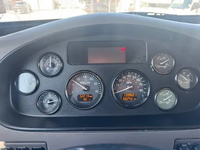 2020 Peterbilt 337
