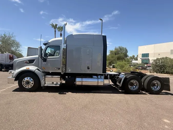 2022 Peterbilt 567