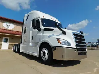 2020 Freightliner New Cascadia 126
