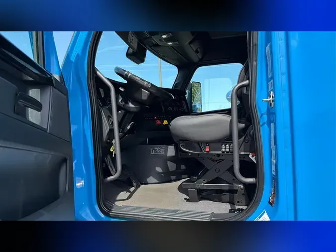 2023 FREIGHTLINER CA126