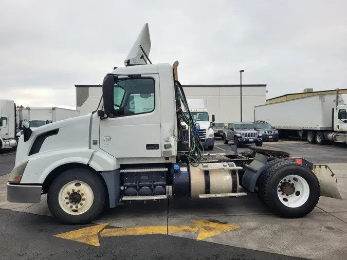 2016 VOLVO VNL42TRACTOR