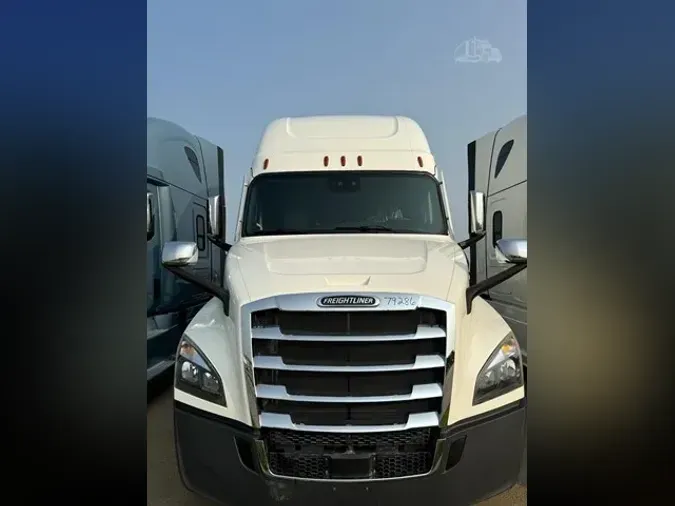2020 FREIGHTLINER CASCADIA 126