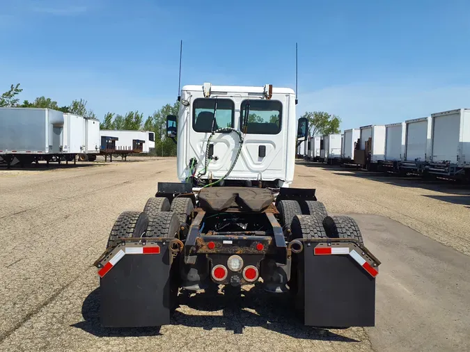 2017 FREIGHTLINER/MERCEDES CASCADIA 113