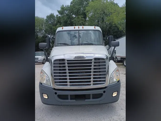 2017 FREIGHTLINER/MERCEDES CASCADIA 125