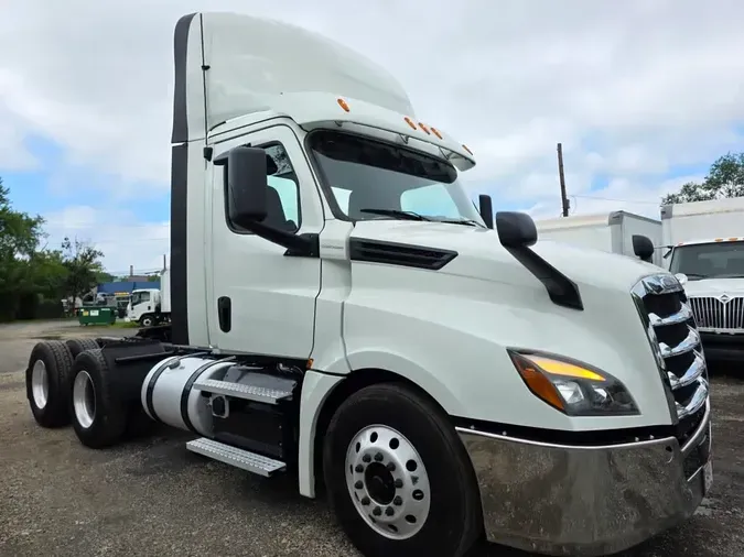 2019 FREIGHTLINER NEW CASCADIA PX12664