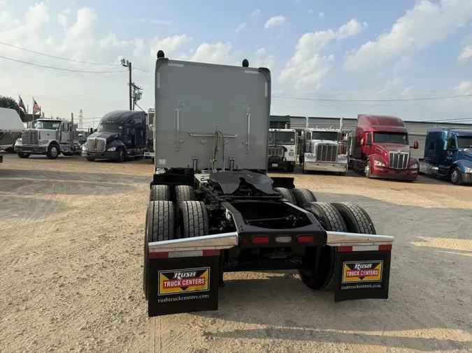 2023 Peterbilt 389