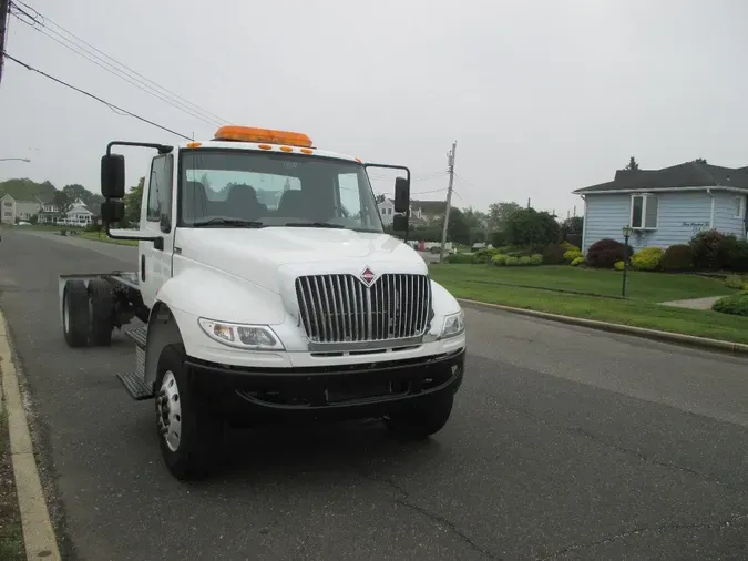 2019 INTERNATIONAL 4300