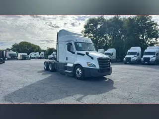2021 Freightliner Cascadia 126