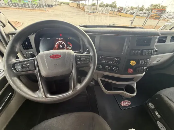 2022 Peterbilt 579