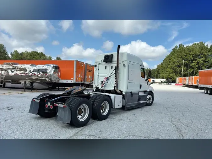 2021 Freightliner Cascadia 126ce09878b0a6f72b23f7a1eebf1a92ce0