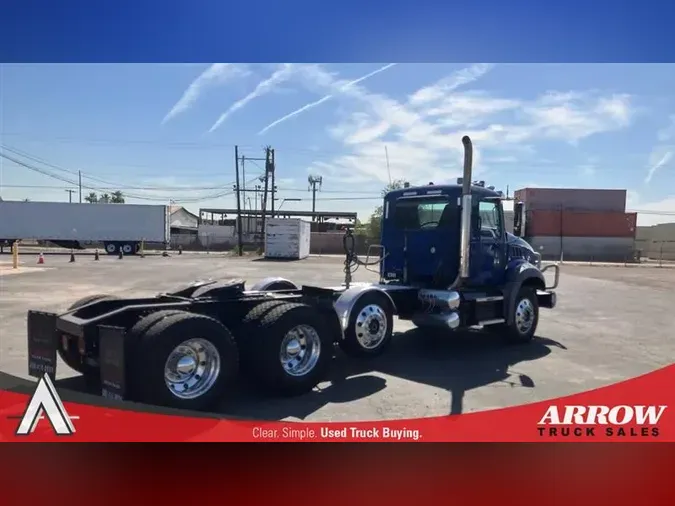 2021 MACK GR64BT