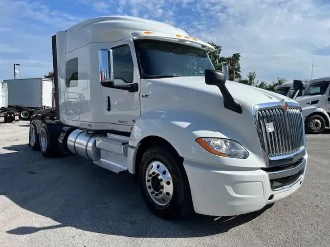 2021 International LT625