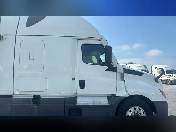 2023 Freightliner Cascadia 126ce0d01be0165ddeca571aaeb681c9b9f
