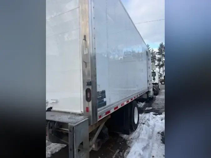 2018 FREIGHTLINER/MERCEDES M2 106