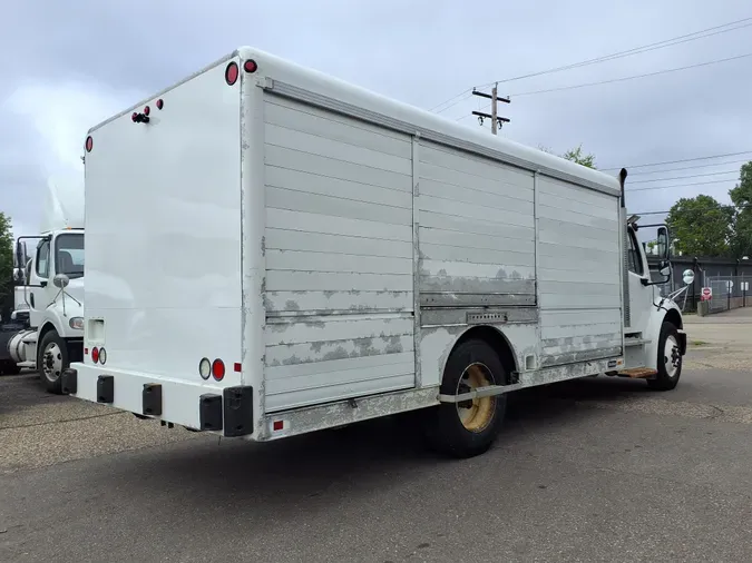 2017 FREIGHTLINER/MERCEDES M2 106