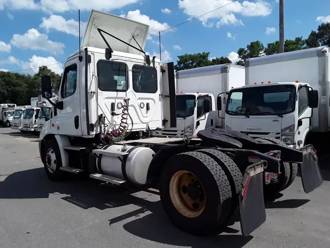 2020 FREIGHTLINER/MERCEDES CASCADIA 113