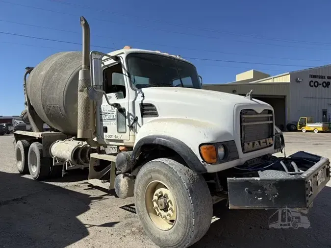 2003 MACK GRANITE CV713