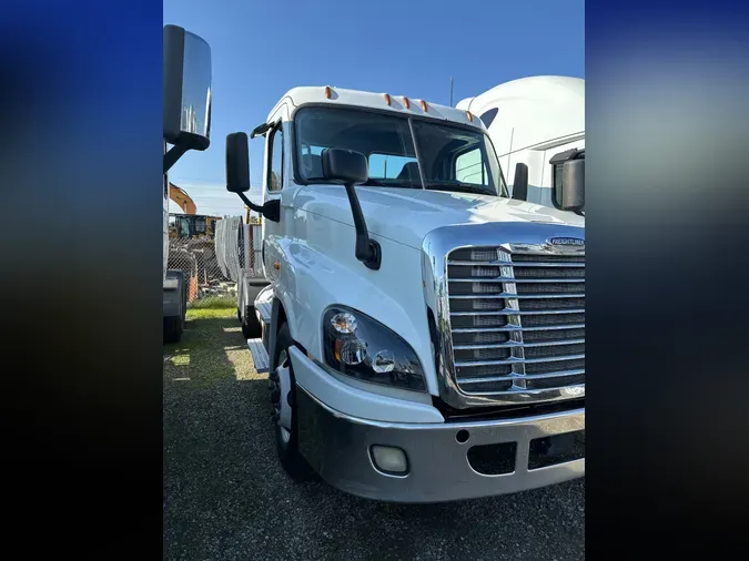 2016 FREIGHTLINER/MERCEDES CASCADIA 125